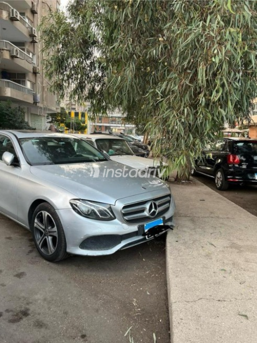 Mercedes E 180 2019 White Automatic Used for Sale in Greater Cairo ( Cairo + Giza) - 5