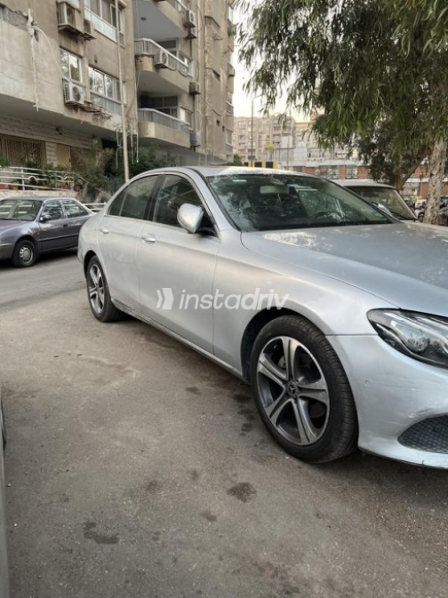 Mercedes E 180 2019 White Automatic Used for Sale in Greater Cairo ( Cairo + Giza) - 6