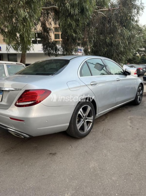 Mercedes E 180 2019 White Automatic Used for Sale in Greater Cairo ( Cairo + Giza) - 7