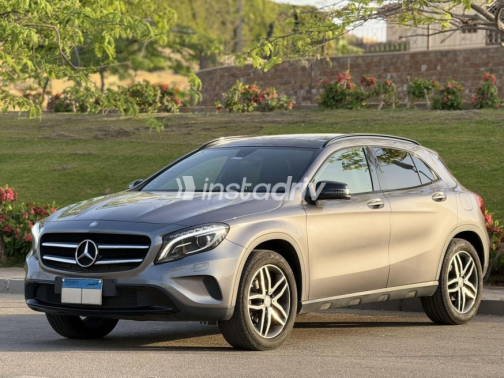 Mercedes GLA 200 2015 Gray Automatic Used for Sale in Cairo - 1