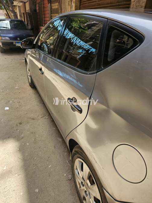 Hyundai I30 2011 Gray Manual Used for Sale in Giza - 1