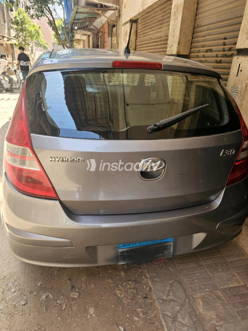 Hyundai I30 2011 Gray Manual Used for Sale in Giza - 3