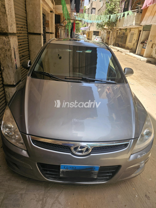 Hyundai I30 2011 Gray Manual Used for Sale in Giza - 4