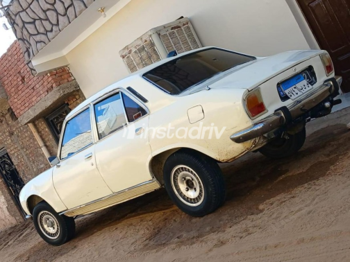 Peugeot 405 1979 White Manual Used for Sale in Aswan - 4
