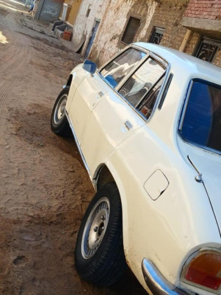 Peugeot 405 1979 White Manual Used for Sale in Aswan