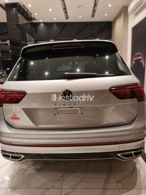 فولكس فاغن تيجون 2023 فضي أوتوماتيك مستعملة للبيع في المحلة - 8