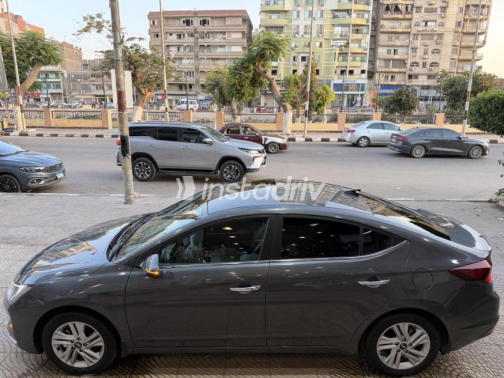 Hyundai Elantra 2026 Gray Automatic Used for Sale in Cairo - 3