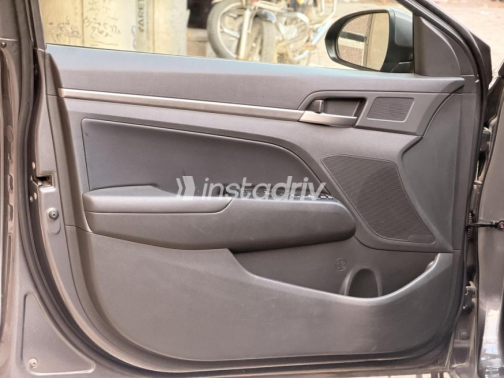 Hyundai Elantra 2026 Gray Automatic Used for Sale in Cairo - 9