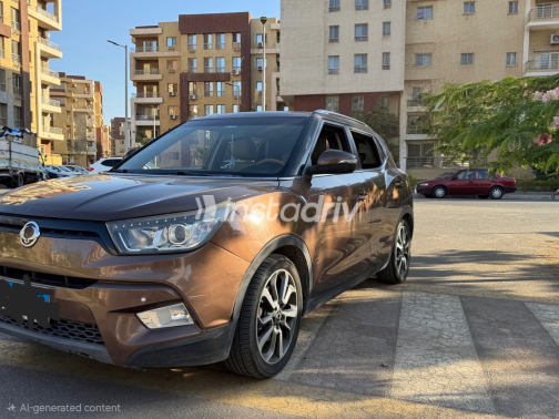 Ssang Yong Tivoli 2017 Brown Automatic Used for Sale in Giza - 2