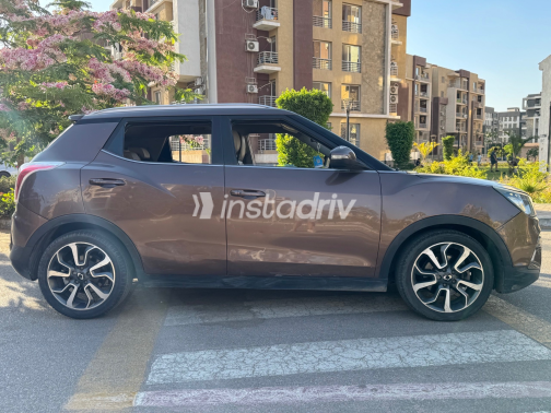Ssang Yong Tivoli 2017 Brown Automatic Used for Sale in Giza - 4