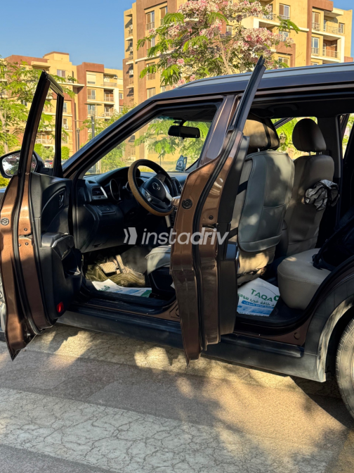Ssang Yong Tivoli 2017 Brown Automatic Used for Sale in Giza - 5