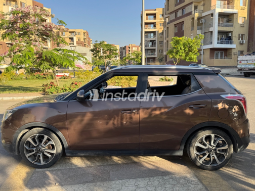 Ssang Yong Tivoli 2017 Brown Automatic Used for Sale in Giza - 6