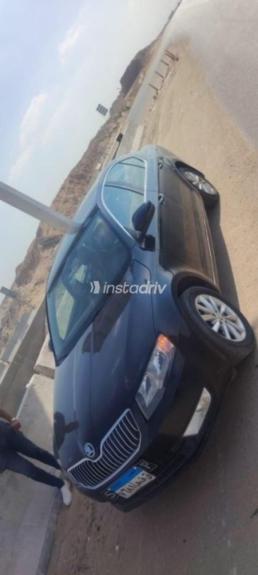 سكودا اوكتافيا A7 2016 أسود أوتوماتيك مستعملة للبيع في القاهرة الكبرى ( القاهرة - الجيزة) - 4