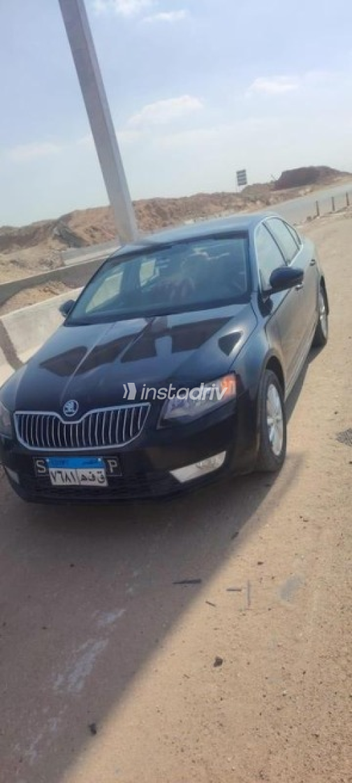 سكودا اوكتافيا A7 2016 أسود أوتوماتيك مستعملة للبيع في القاهرة الكبرى ( القاهرة - الجيزة) - 5