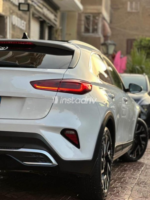 Kia Xceed 2025 White Automatic Used for Sale in Faiyum - 6
