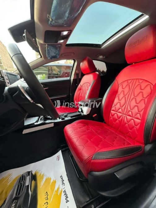 Kia Xceed 2025 White Automatic Used for Sale in Faiyum - 9