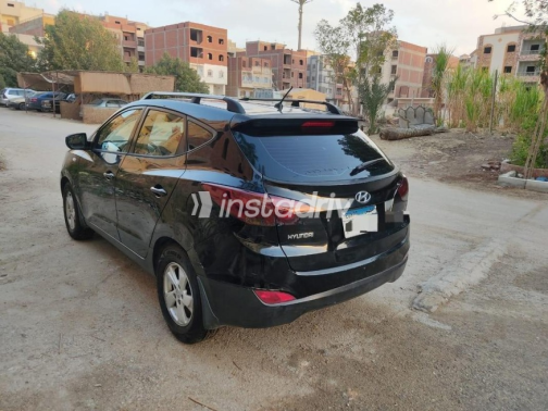 هيونداي IX 35 2014 أسود أوتوماتيك مستعملة للبيع في حدائق اكتوبر - 2