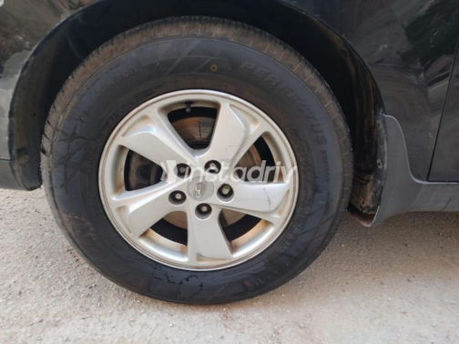 هيونداي IX 35 2014 أسود أوتوماتيك مستعملة للبيع في حدائق اكتوبر - 7