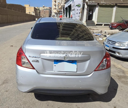 Nissan Sunny 2018 White Automatic Used for Sale in Greater Cairo ( Cairo + Giza) - 1