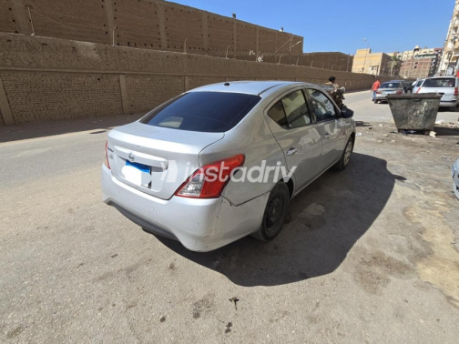 Nissan Sunny 2018 White Automatic Used for Sale in Greater Cairo ( Cairo + Giza) - 3