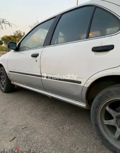 نيسان صنى 2000 أبيض يدوي مستعملة للبيع في القاهرة - 4