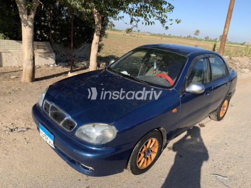 دايو لانوس 2000 أزرق يدوي مستعملة للبيع في البحيرة - 1