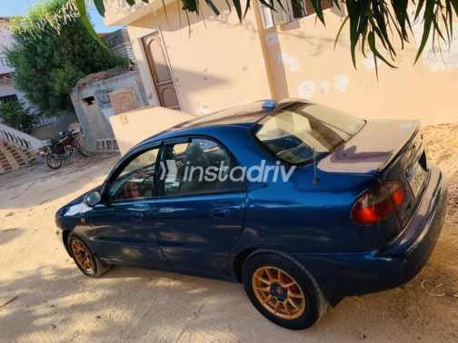 دايو لانوس 2000 أزرق يدوي مستعملة للبيع في البحيرة - 5