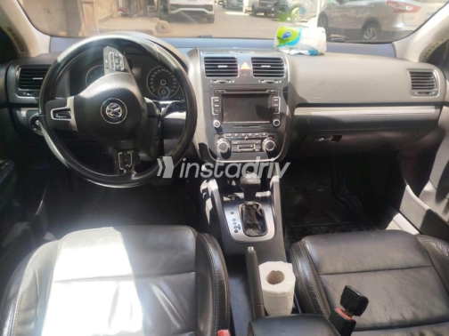 Volkswagen Jetta 2011 Black Automatic Used for Sale in Mokattam - 4