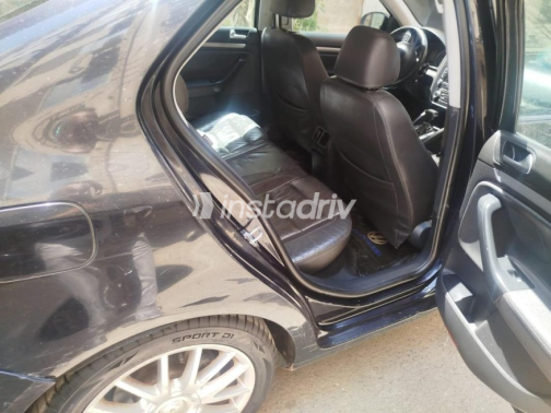 Volkswagen Jetta 2011 Black Automatic Used for Sale in Mokattam - 5