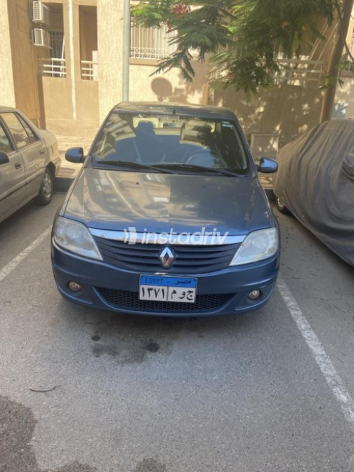 Renault Logan 2014 Dark Blue Manual Used for Sale in Cairo - 1