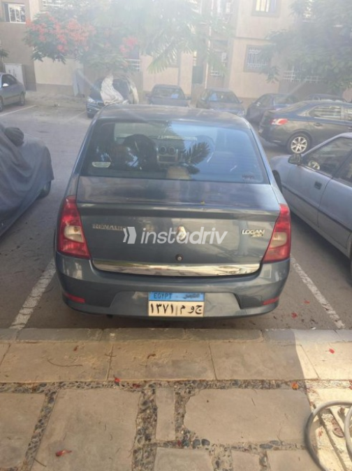 Renault Logan 2014 Dark Blue Manual Used for Sale in Cairo - 4