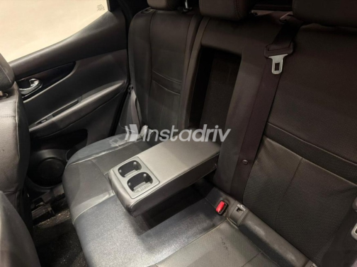 Nissan Qashqai 2015 Black Automatic Used for Sale in Alexandria - 8