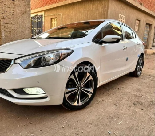 Kia Cerato 2016 White Automatic Used for Sale in Giza - 2