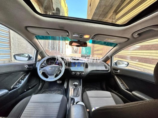 Kia Cerato 2016 White Automatic Used for Sale in Giza - 10