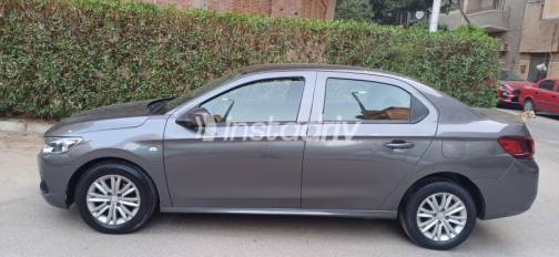 Peugeot 301 2019 White Automatic Used for Sale in Greater Cairo ( Cairo + Giza) - 10