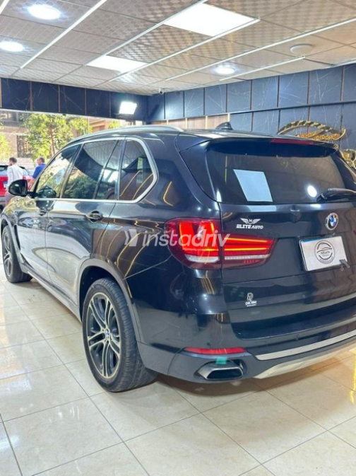 بي ام دبليو X5 2016 أسود أوتوماتيك مستعملة للبيع في القاهرة - 7