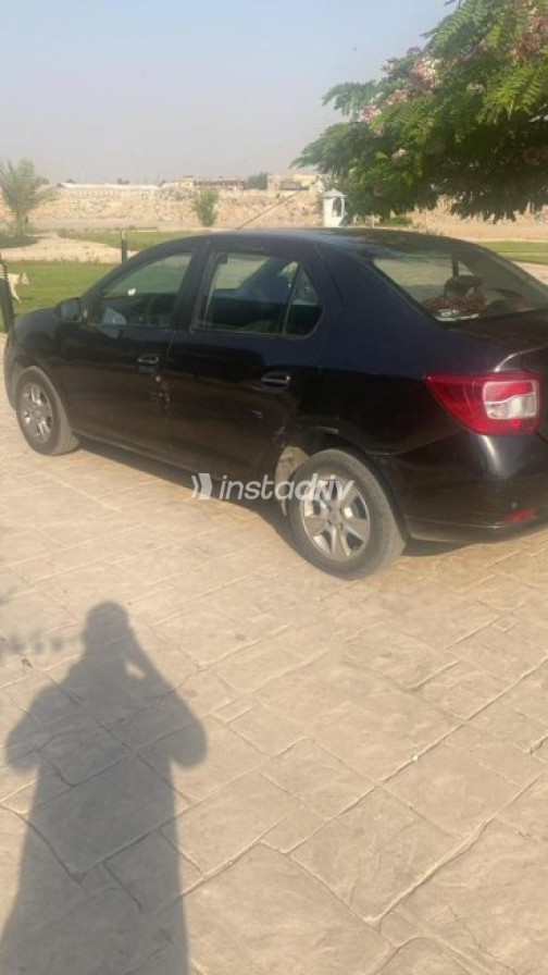 Renault Logan 2016 Black Automatic Used for Sale in Maadi - 1