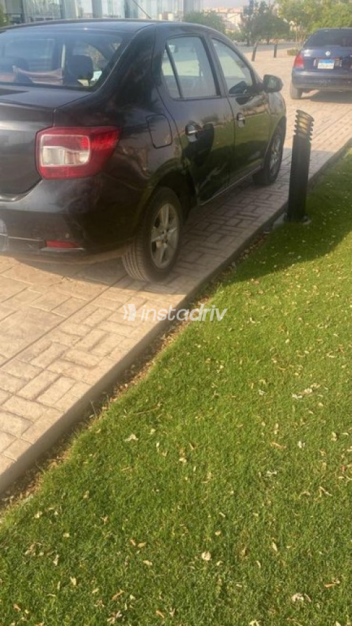 Renault Logan 2016 Black Automatic Used for Sale in Maadi - 3