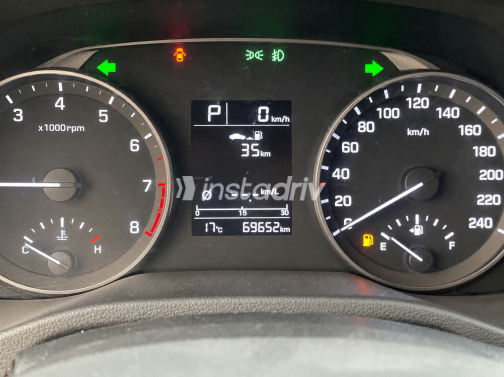 Hyundai Elantra 2017 White Automatic Used for Sale in Qalyubia - 8