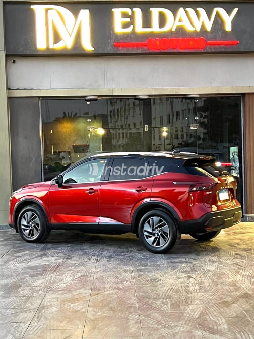 نيسان قشقاي 2024 أحمر CVT مستعملة للبيع في القاهرة - 1