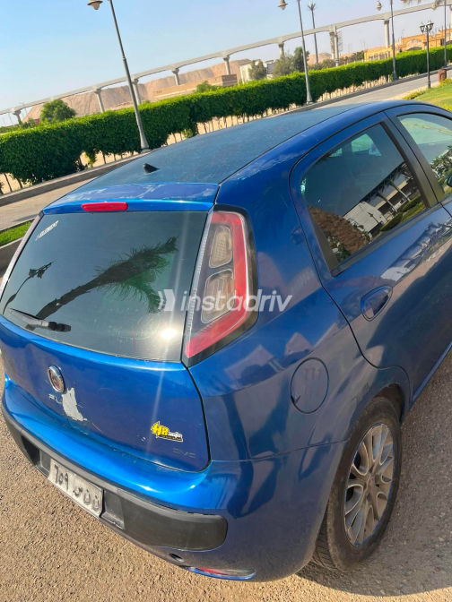 Fiat Punto evo 2012 Blue Automatic Used for Sale in Heliopolis - 5