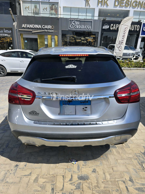 Mercedes GLA 200 2019 Silver Automatic Used for Sale in Giza - 5