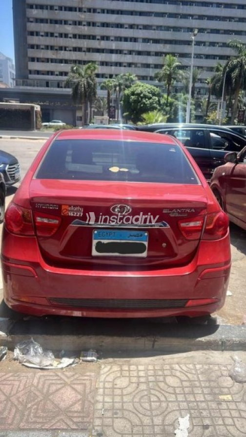 Hyundai Elantra HD 2020 White Automatic Used for Sale in Greater Cairo ( Cairo + Giza) - 2