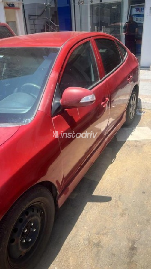 Hyundai Elantra HD 2020 White Automatic Used for Sale in Greater Cairo ( Cairo + Giza) - 3