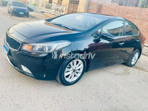 Kia Cerato 2017 White Automatic Used for Sale in Greater Cairo ( Cairo + Giza) - 5