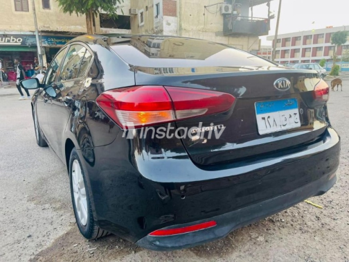 Kia Cerato 2017 White Automatic Used for Sale in Greater Cairo ( Cairo + Giza) - 10
