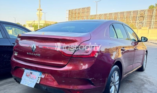 Renault Megane 2018 Dark Red Automatic Used for Sale in Heliopolis - 10