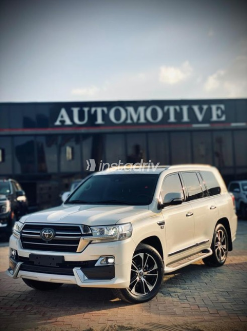 Toyota Land Cruiser 2021 White Automatic Used for Sale in Sheikh Zayed City - 1