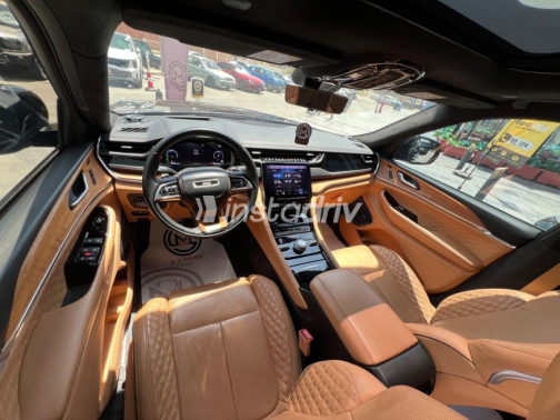 Jeep Grand Cherokee 2023 Black Automatic Used for Sale in Cairo - 6