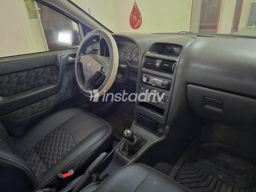 Opel Astra 2001 Black Manual Used for Sale in Heliopolis - 4